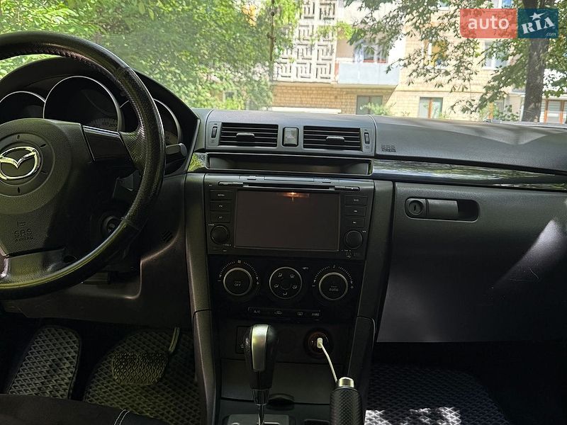 Седан Mazda 3 2008 в Чернівцях