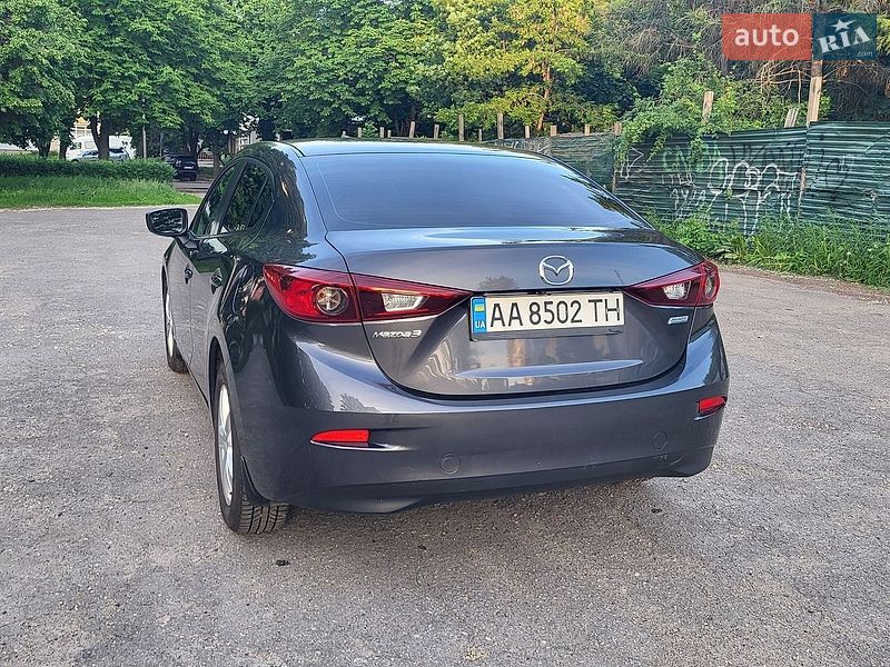 Седан Mazda 3 2015 в Полтаве