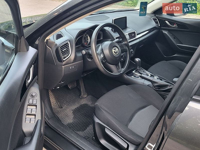 Седан Mazda 3 2015 в Полтаве