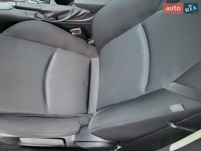 Седан Mazda 3 2015 в Полтаве