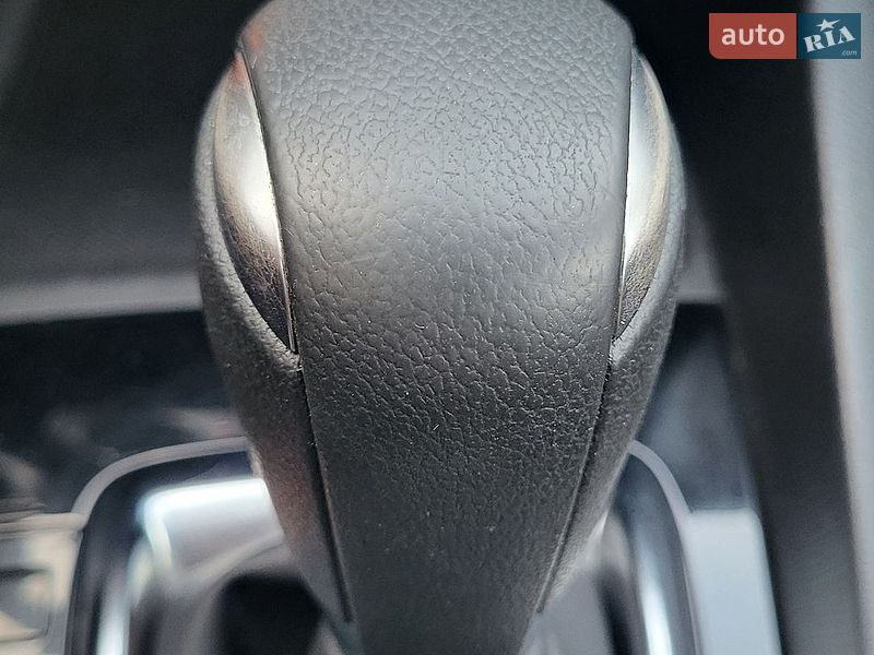 Седан Mazda 3 2015 в Полтаве