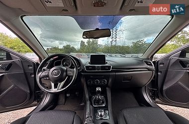Хетчбек Mazda 3 2016 в Харкові