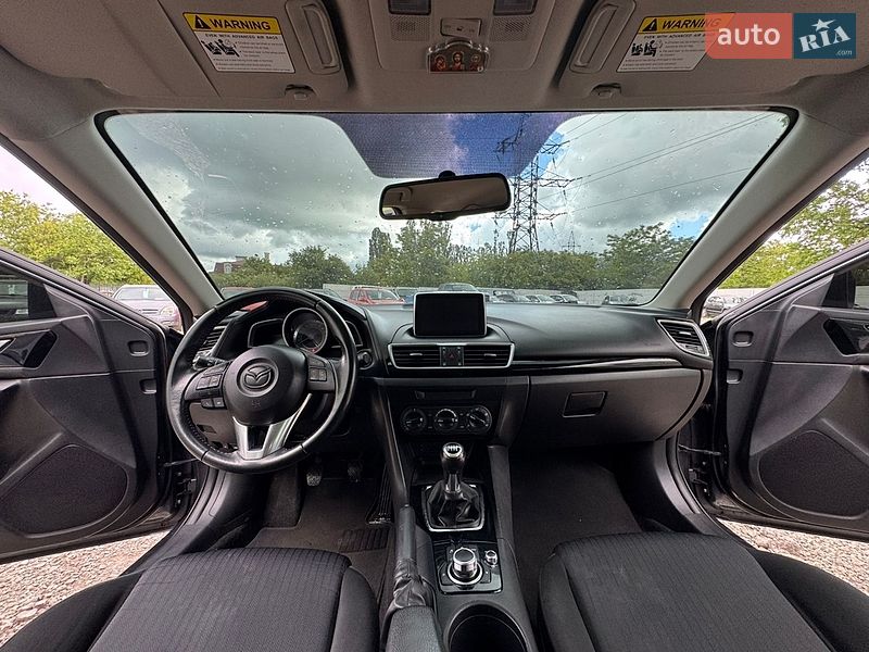Хетчбек Mazda 3 2016 в Харкові