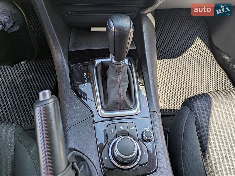 Седан Mazda 3 2016 в Львові