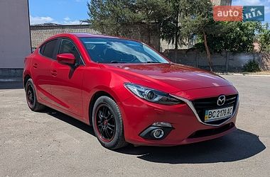 Седан Mazda 3 2016 в Львове