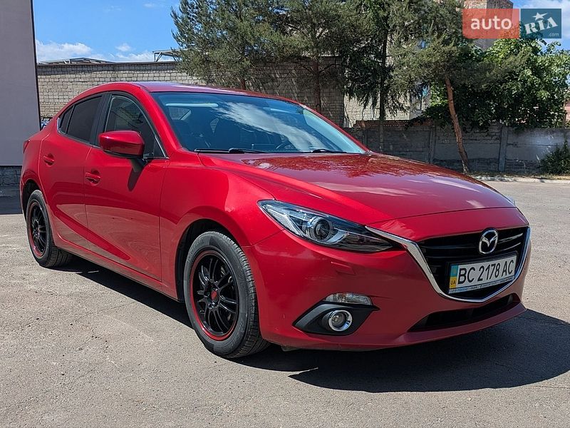 Седан Mazda 3 2016 в Львові