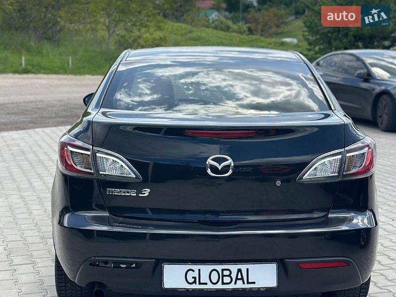 Хэтчбек Mazda 3 2013 в Ровно