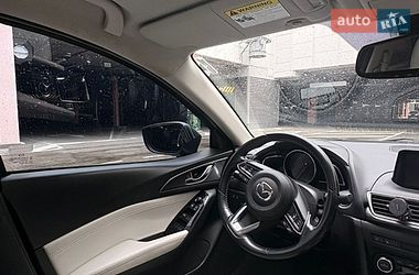 Седан Mazda 3 2016 в Києві