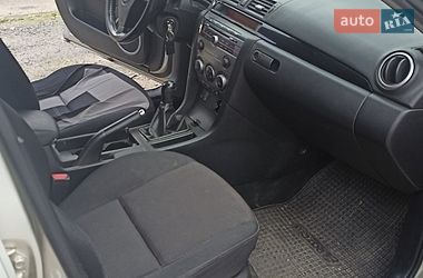 Седан Mazda 3 2006 в Николаеве