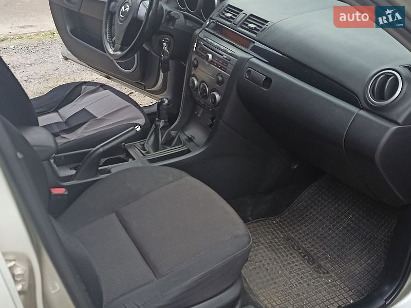 Седан Mazda 3 2006 в Николаеве