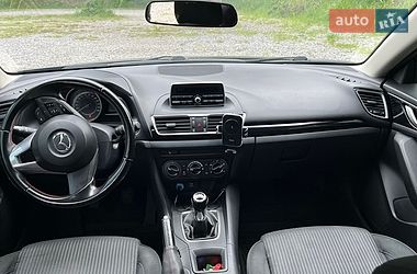 Седан Mazda 3 2016 в Києві
