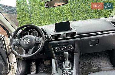 Седан Mazda 3 2016 в Днепре