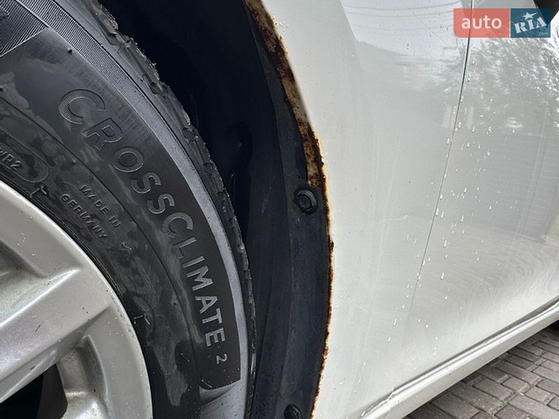 Седан Mazda 3 2016 в Днепре