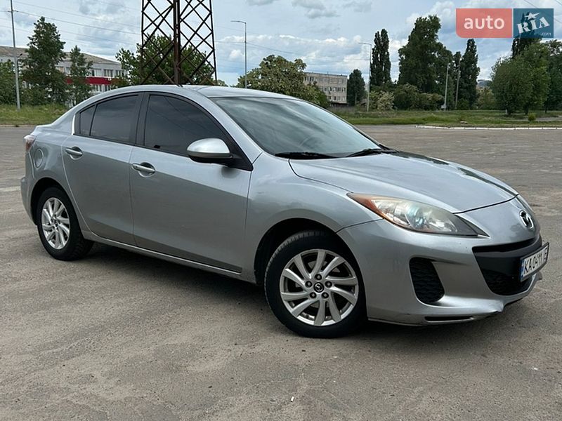 Седан Mazda 3 2013 в Киеве
