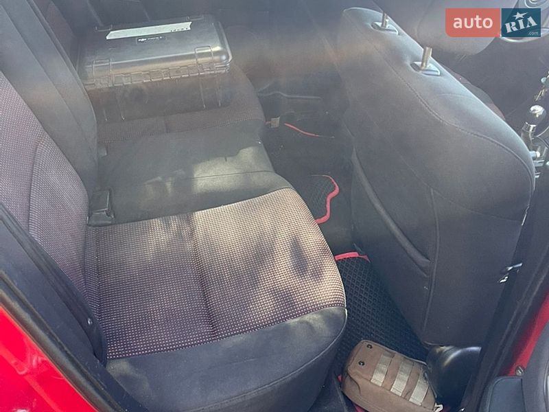 Седан Mazda 3 2006 в Запоріжжі