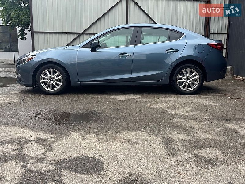 Седан Mazda 3 2015 в Києві