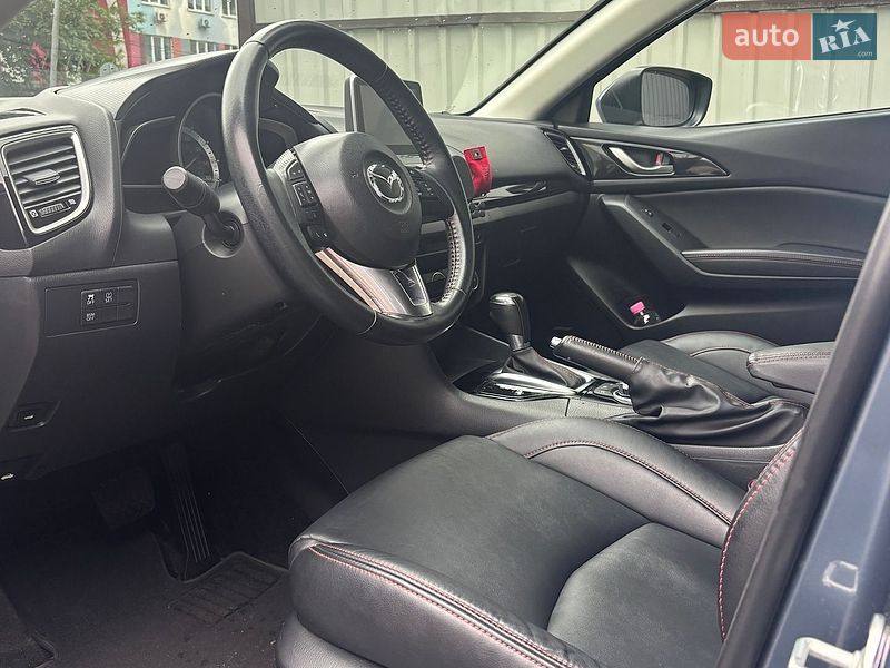 Седан Mazda 3 2015 в Києві