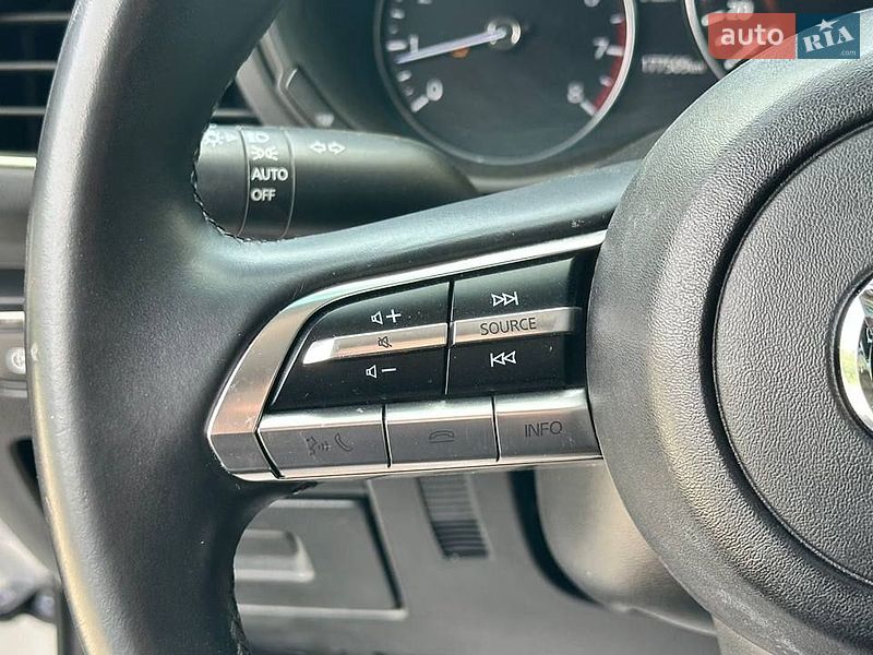 Седан Mazda 3 2019 в Луцьку
