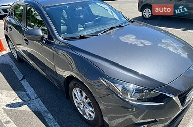 Хэтчбек Mazda 3 2016 в Киеве