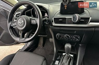 Седан Mazda 3 2017 в Полтаве