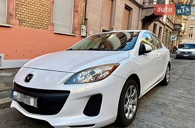 Седан Mazda 3 2013 в Дніпрі
