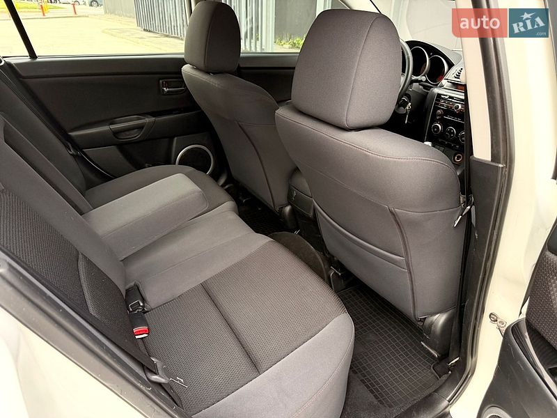 Седан Mazda 3 2009 в Києві