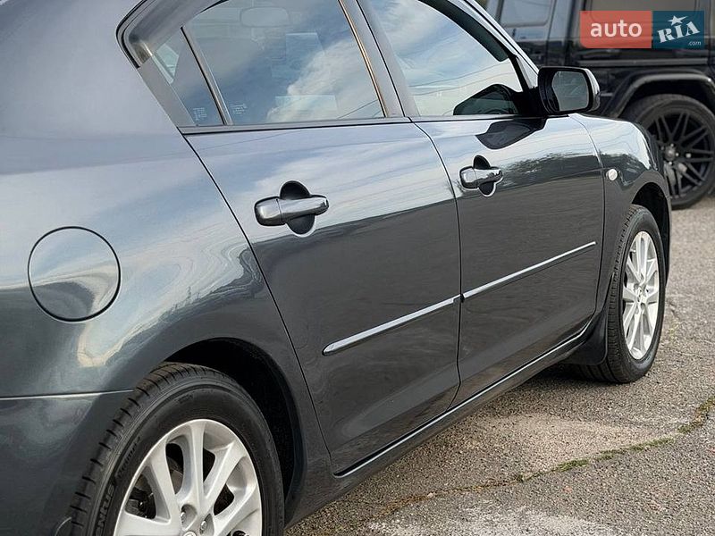 Седан Mazda 3 2008 в Запорожье