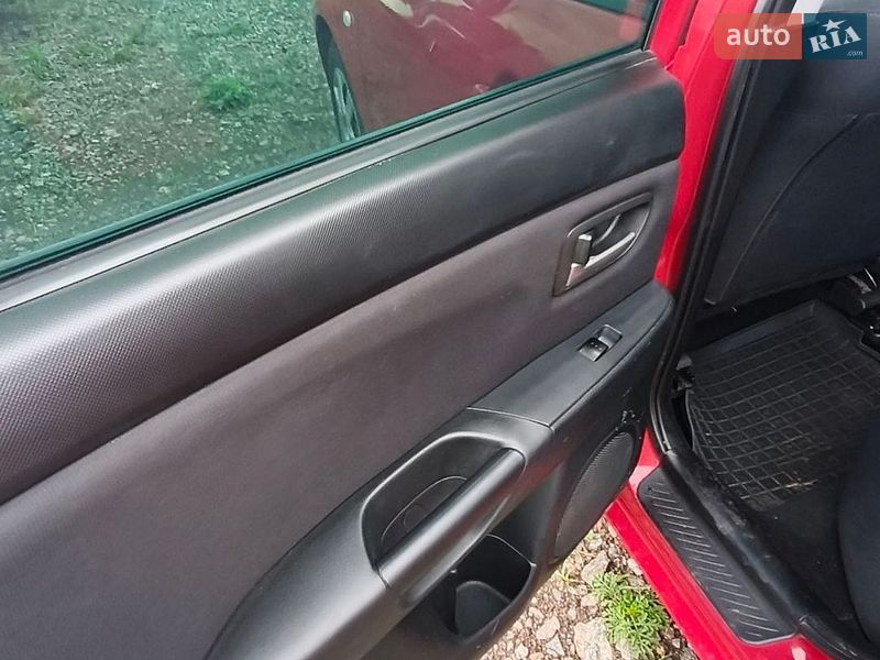 Хэтчбек Mazda 3 2005 в Березане фото 11 Хэтчбек Mazda 3 2005 в Березане
