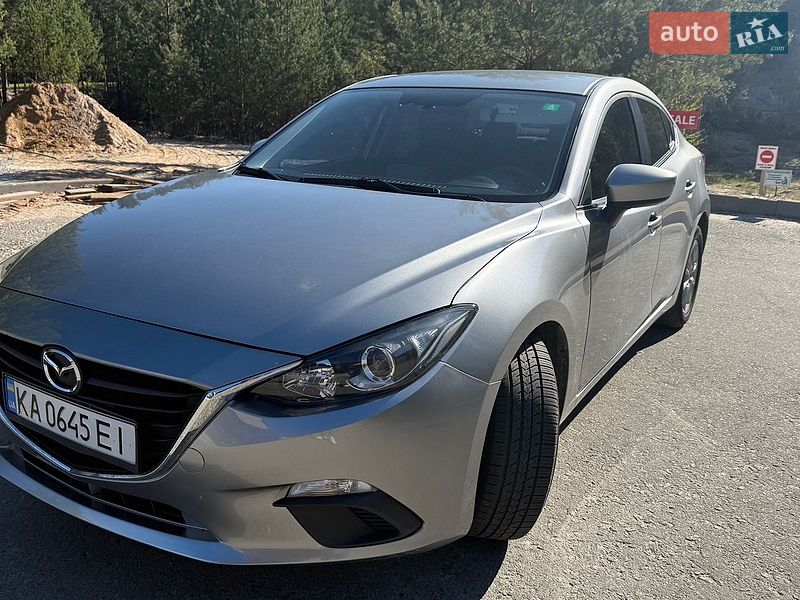 Mazda 3, фото з оголошення