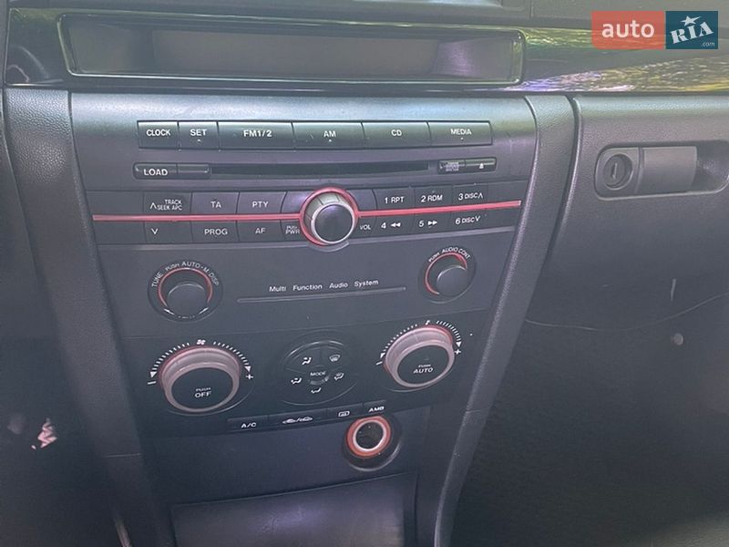 Седан Mazda 3 2006 в Киеве