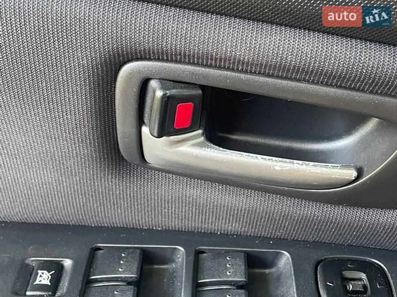 Седан Mazda 3 2006 в Киеве