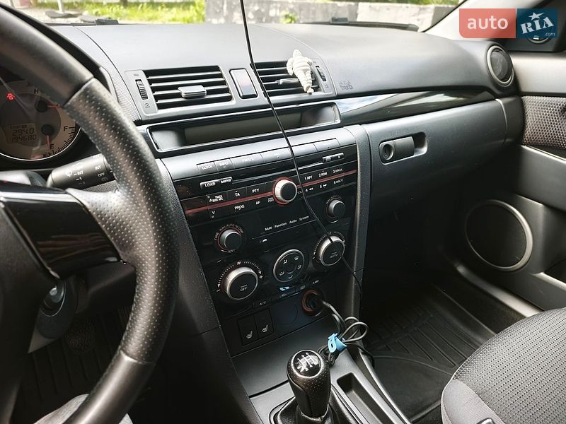 Хэтчбек Mazda 3 2008 в Днепре