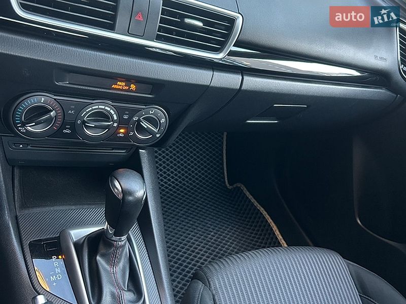 Седан Mazda 3 2014 в Києві