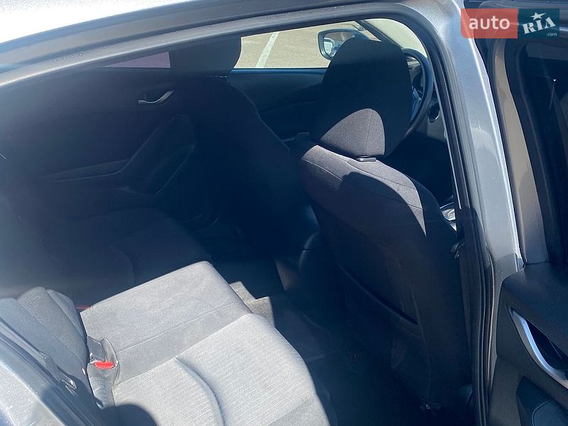 Хетчбек Mazda 3 2016 в Житомирі фото 11 Хетчбек Mazda 3 2016 в Житомирі