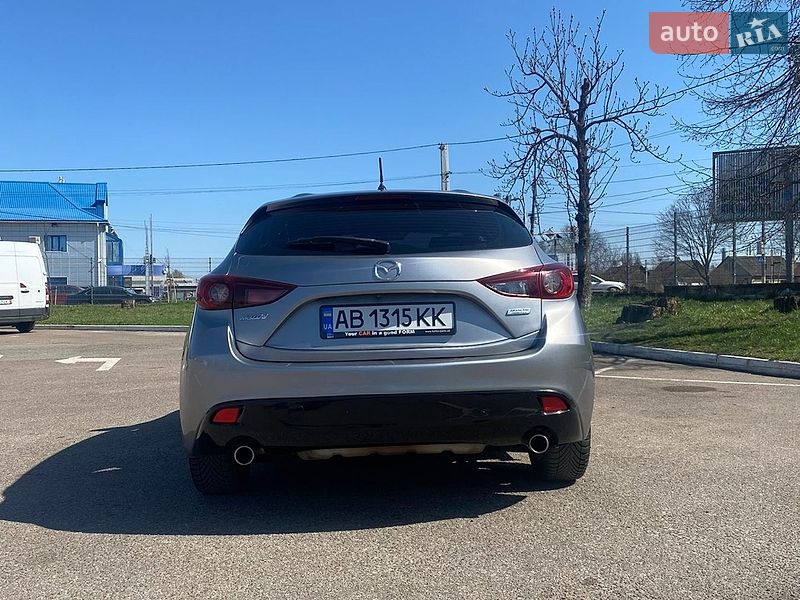 Хетчбек Mazda 3 2016 в Житомирі