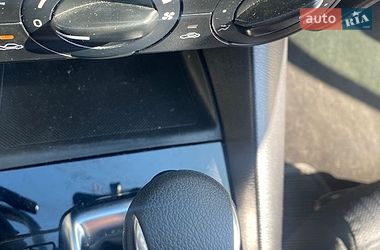 Хетчбек Mazda 3 2016 в Житомирі