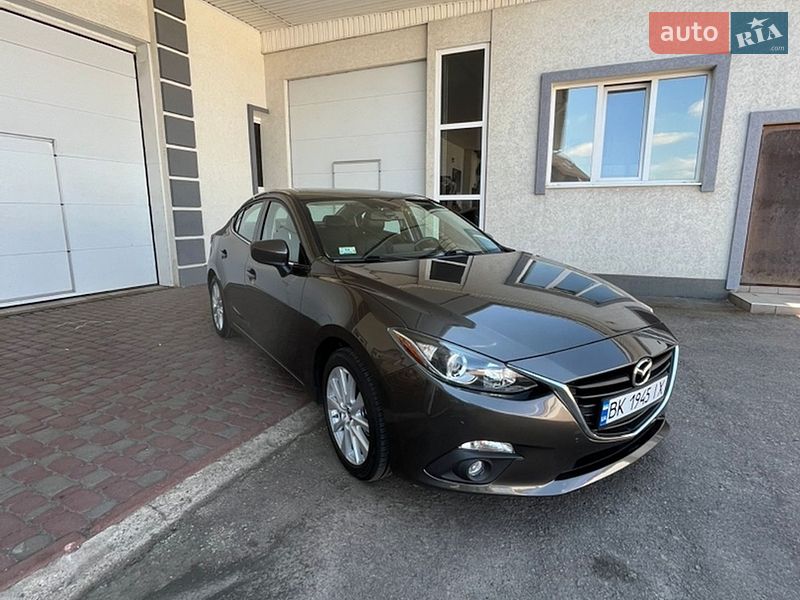 Седан Mazda 3 2016 в Рівному