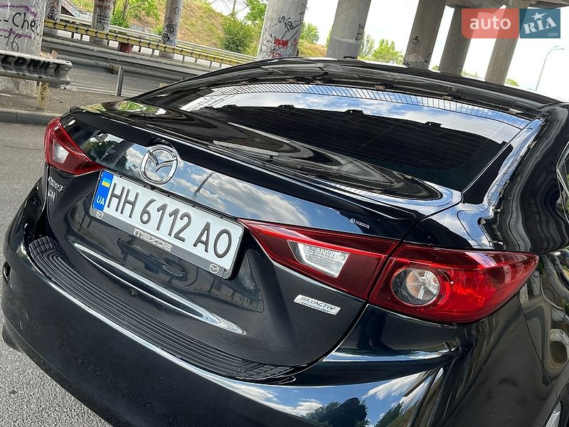 Седан Mazda 3 2015 в Одессе