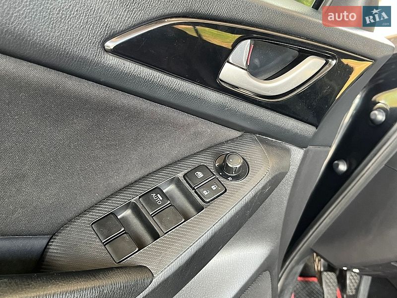 Седан Mazda 3 2015 в Одессе