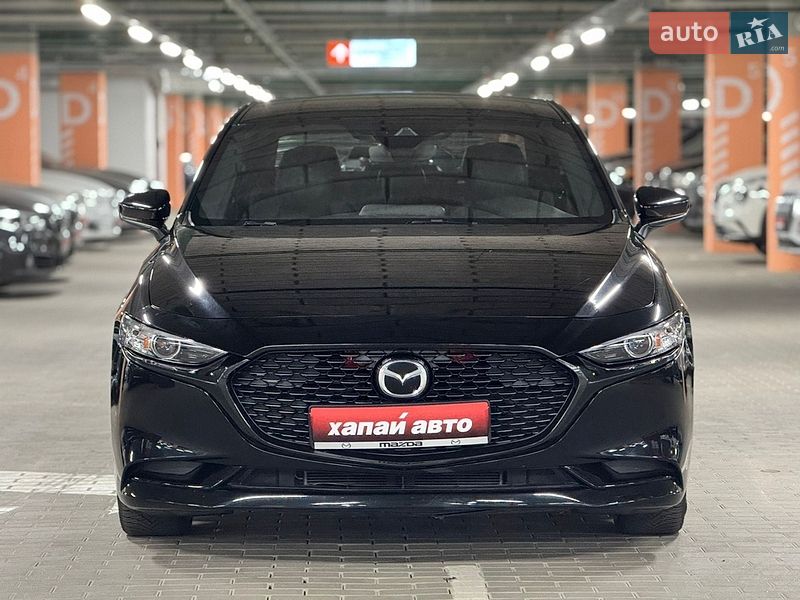 Седан Mazda 3 2018 в Киеве