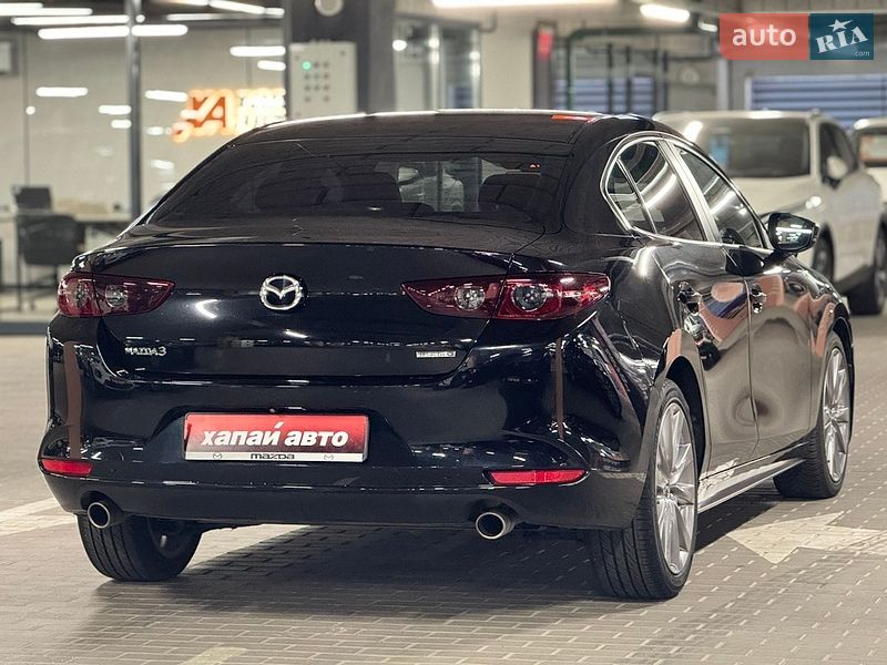Седан Mazda 3 2018 в Киеве
