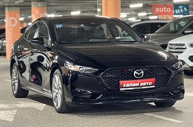 Седан Mazda 3 2018 в Киеве