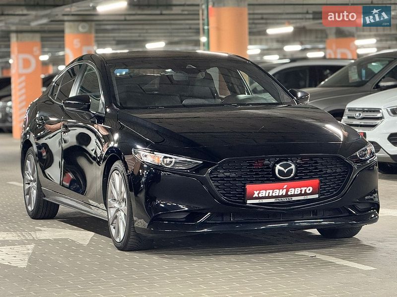 Седан Mazda 3 2018 в Киеве