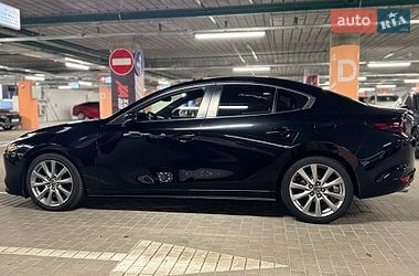 Седан Mazda 3 2018 в Киеве