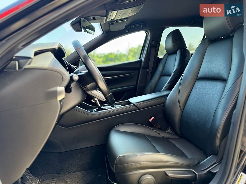 Седан Mazda 3 2018 в Киеве