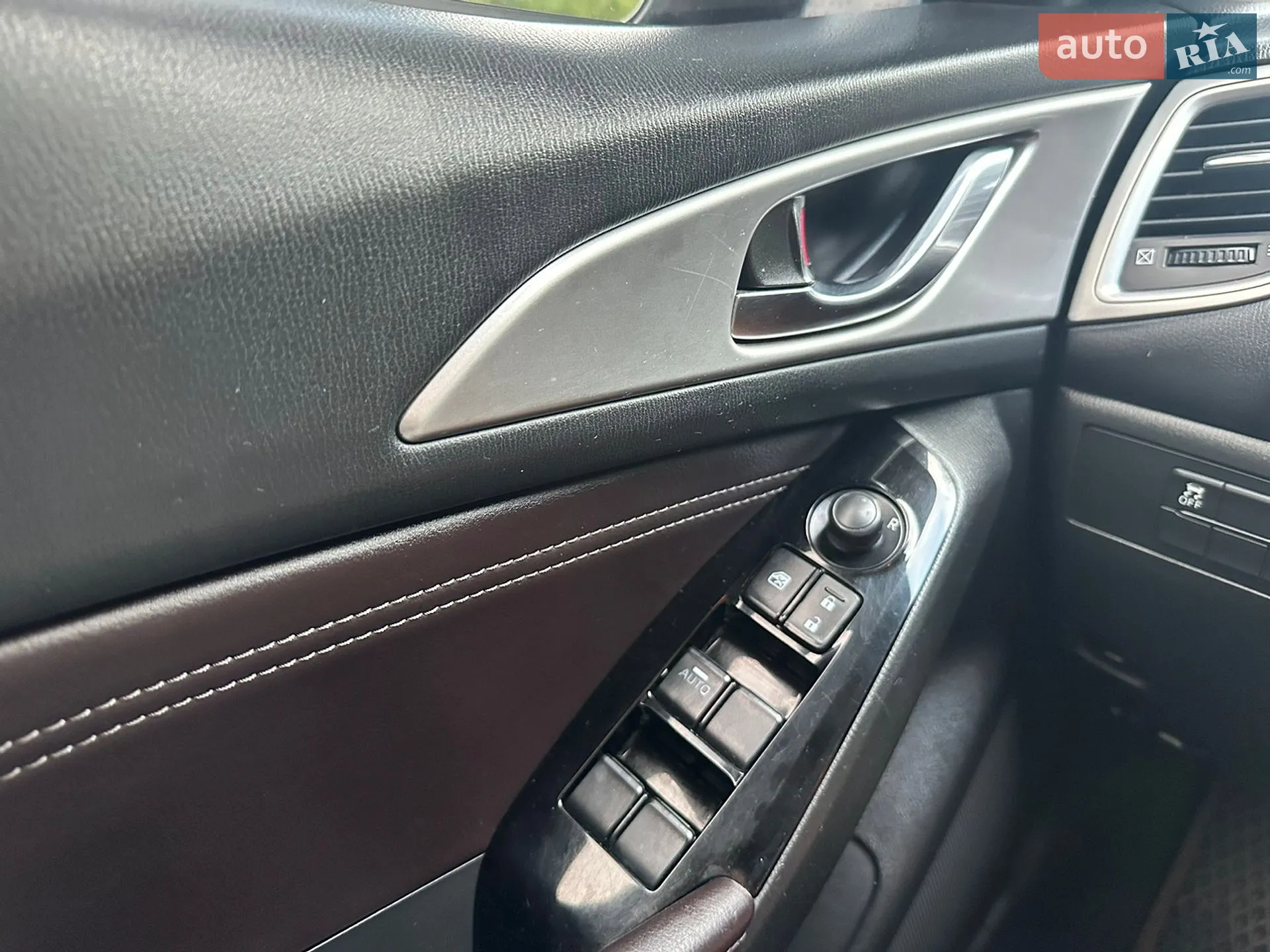 2016 Mazda 3 - мініатюра 13