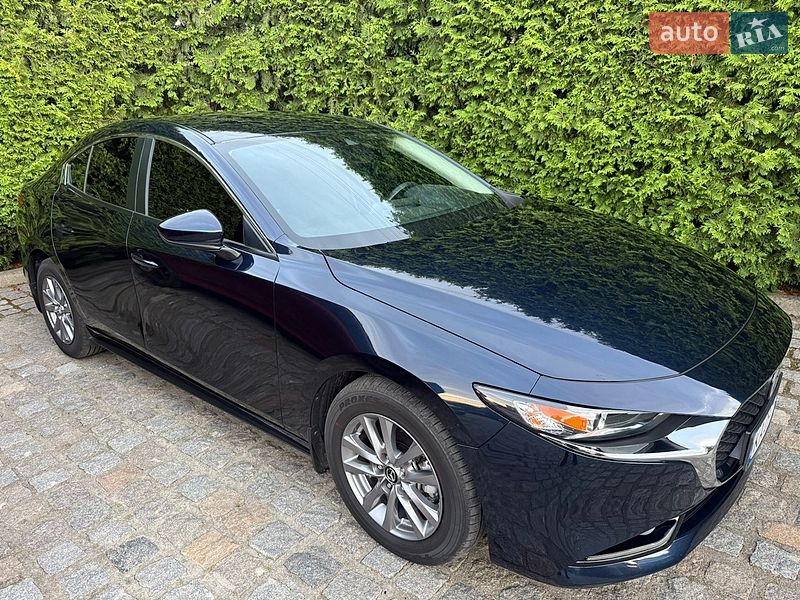 Седан Mazda 3 2021 в Умані