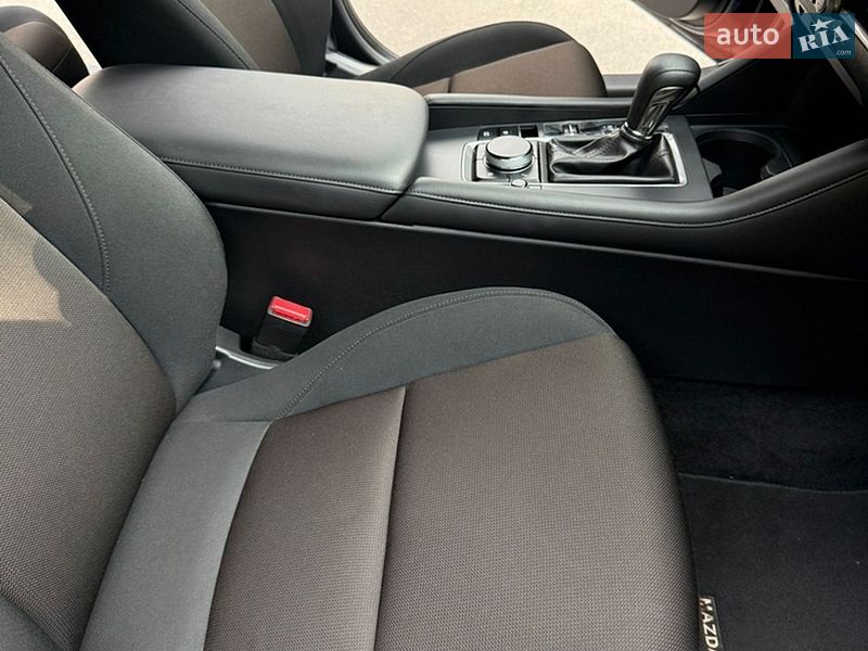 Седан Mazda 3 2021 в Умані