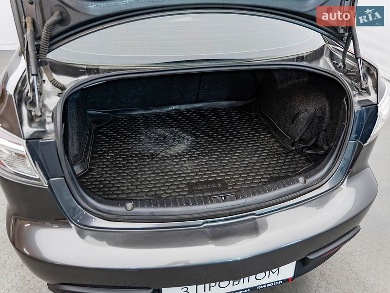 Седан Mazda 3 2010 в Киеве