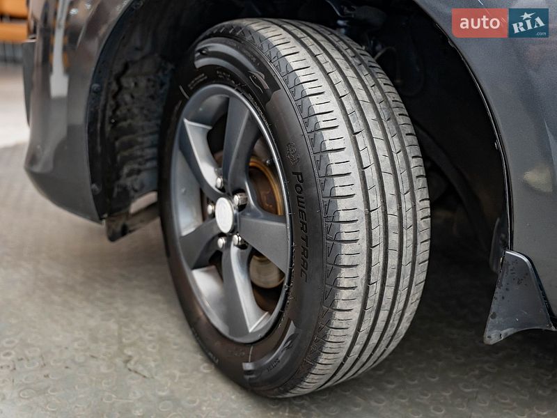 Седан Mazda 3 2010 в Киеве